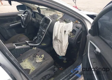 2015 Volvo Xc60 T6 Platinum из США, поврежденный, VIN YV4902RM3F2672766